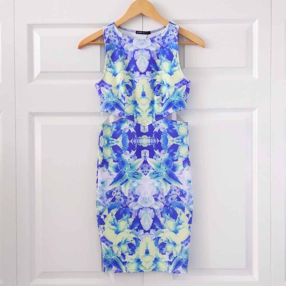 Donna Mizani Psychedelic Blue Iris Print Mini Dress NWT